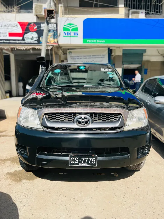 Toyota Hilux 2009 for Sale in Karachi Image-1