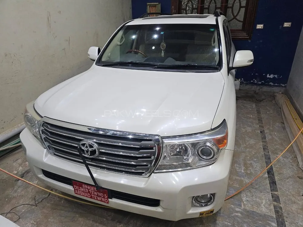 Toyota Land Cruiser 2013 for Sale in Moro Image-1