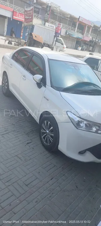 Toyota Corolla Axio 2015 for Sale in Abbottabad Image-1