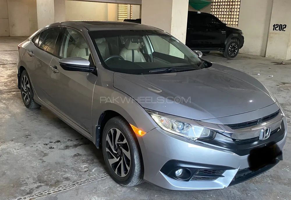 Honda Civic 2018 for Sale in Karachi Image-1