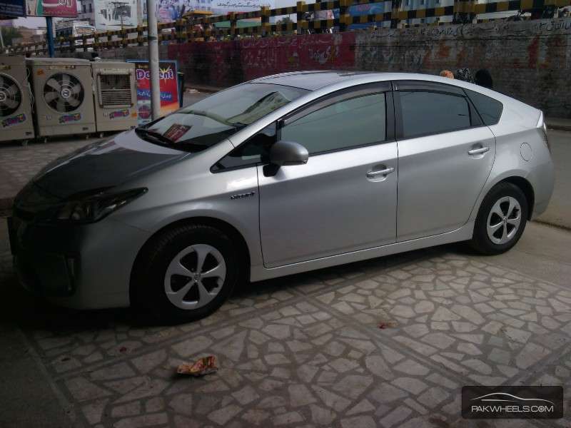 Toyota Prius 2012 for Sale in Sargodha Image-1