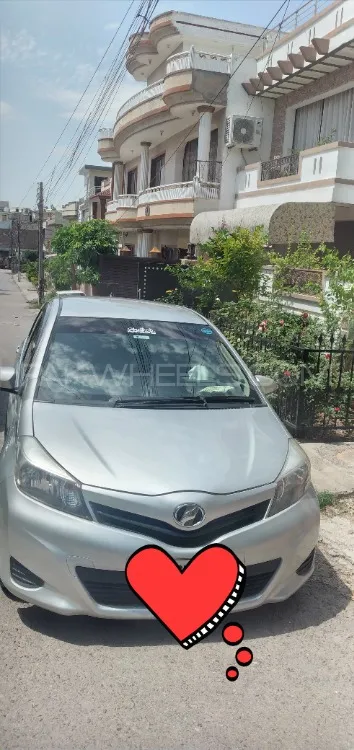 Toyota Vitz 2013 for Sale in Islamabad Image-1