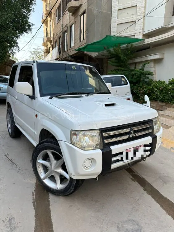مٹسوبیشی پجیرو منی 2009 for Sale in حیدرآباد Image-1