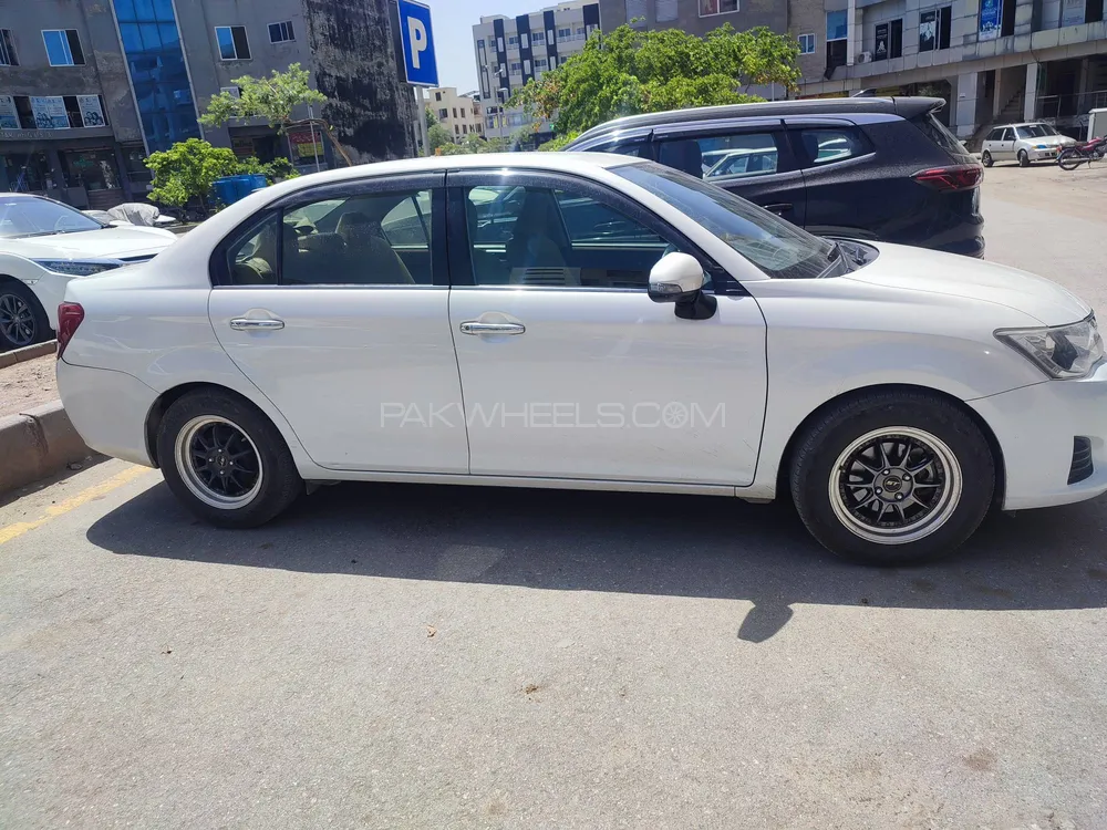 Toyota Corolla Axio 2012 for Sale in Rawalpindi Image-1