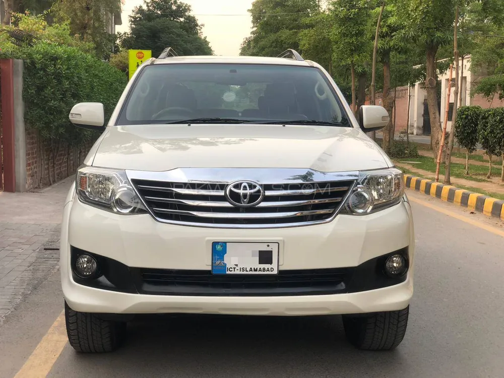 Toyota Fortuner 2013 for Sale in Lahore Image-1