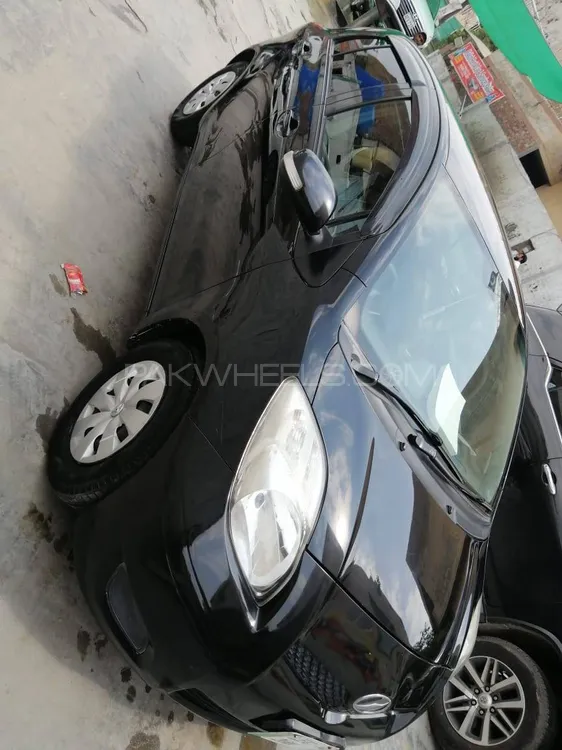 Toyota Vitz 2010 for Sale in Lahore Image-1