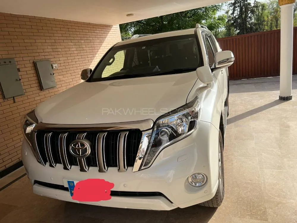 Toyota Prado 2017 for Sale in Islamabad Image-1