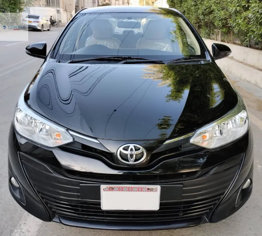 Toyota Yaris Sedan 2021 for Sale in Karachi Image-1