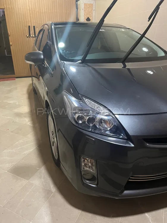 Toyota Prius 2011 for Sale in Swat Image-1