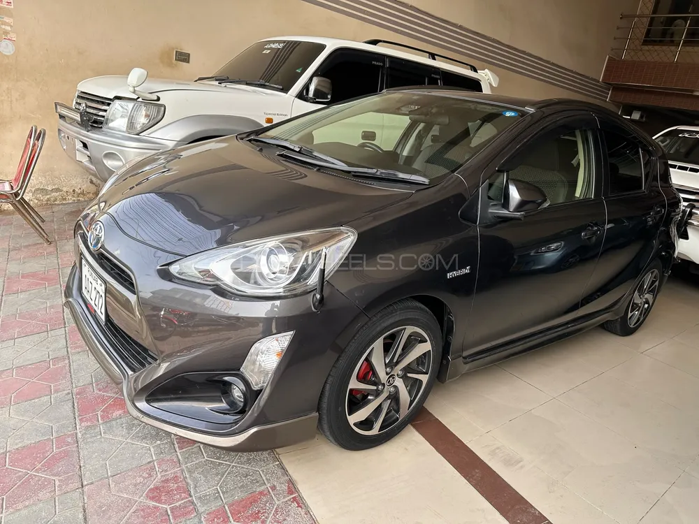 Toyota Aqua 2016 for Sale in Multan Image-1
