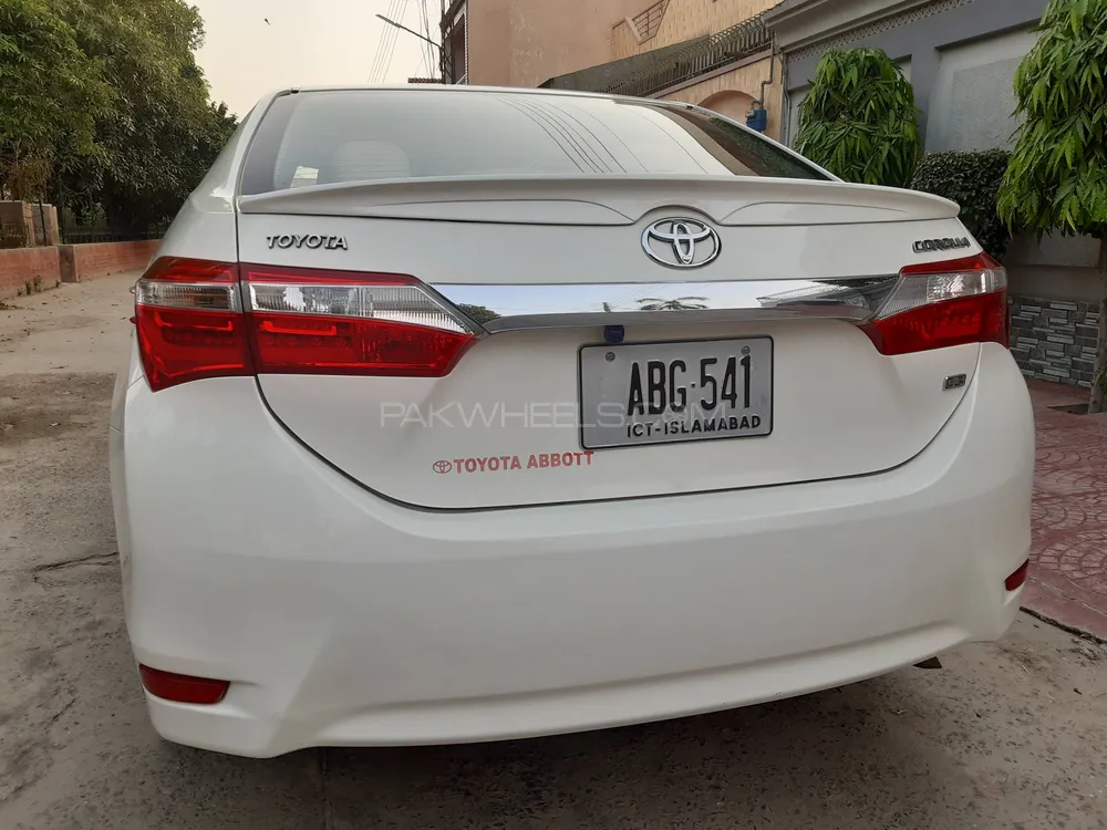Toyota Corolla 2016 for Sale in Faisalabad Image-1