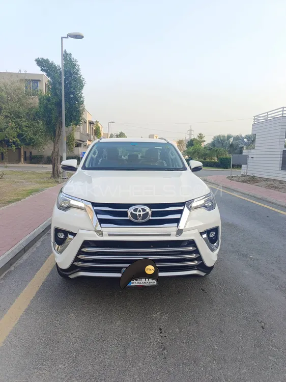 Toyota Fortuner 2020 for Sale in Lahore Image-1