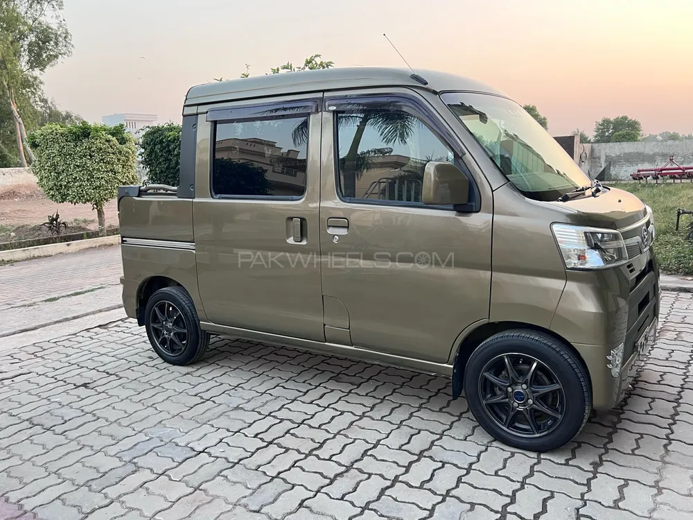 Daihatsu Hijet 2018 for Sale in Sialkot Image-1