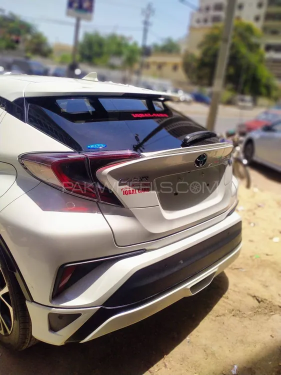 Toyota C-HR 2017 for Sale in Karachi Image-1