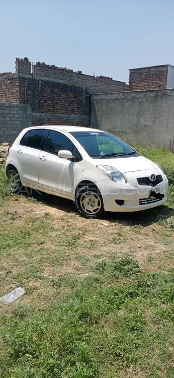 Toyota Vitz 2005 for Sale in Swabi Image-1