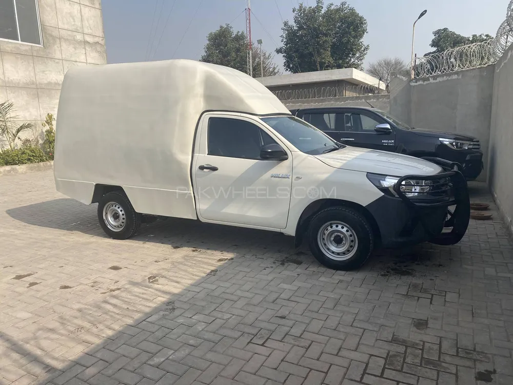 Toyota Hilux 2018 for Sale in Multan Image-1