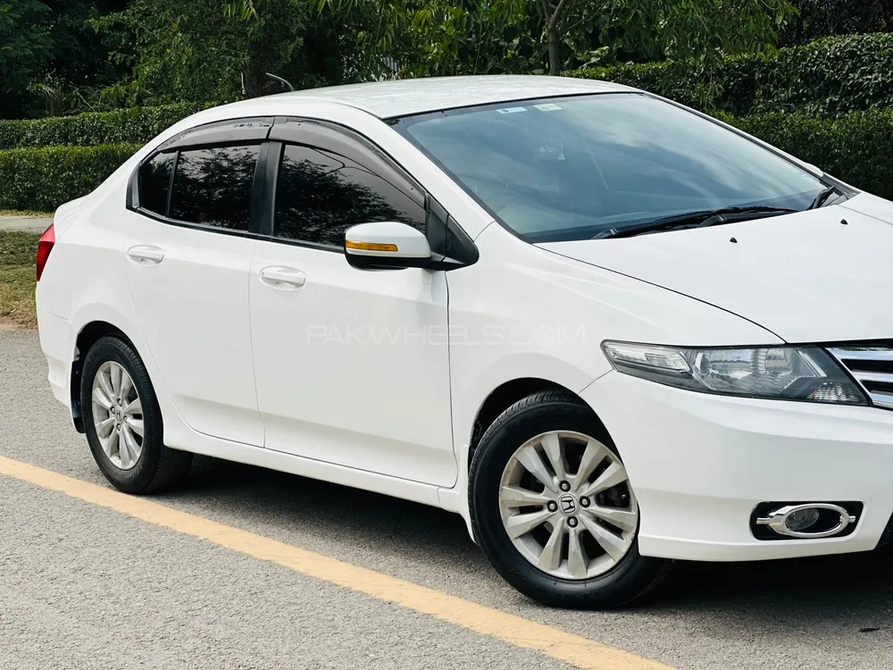 Honda City 2015 for Sale in Islamabad Image-1