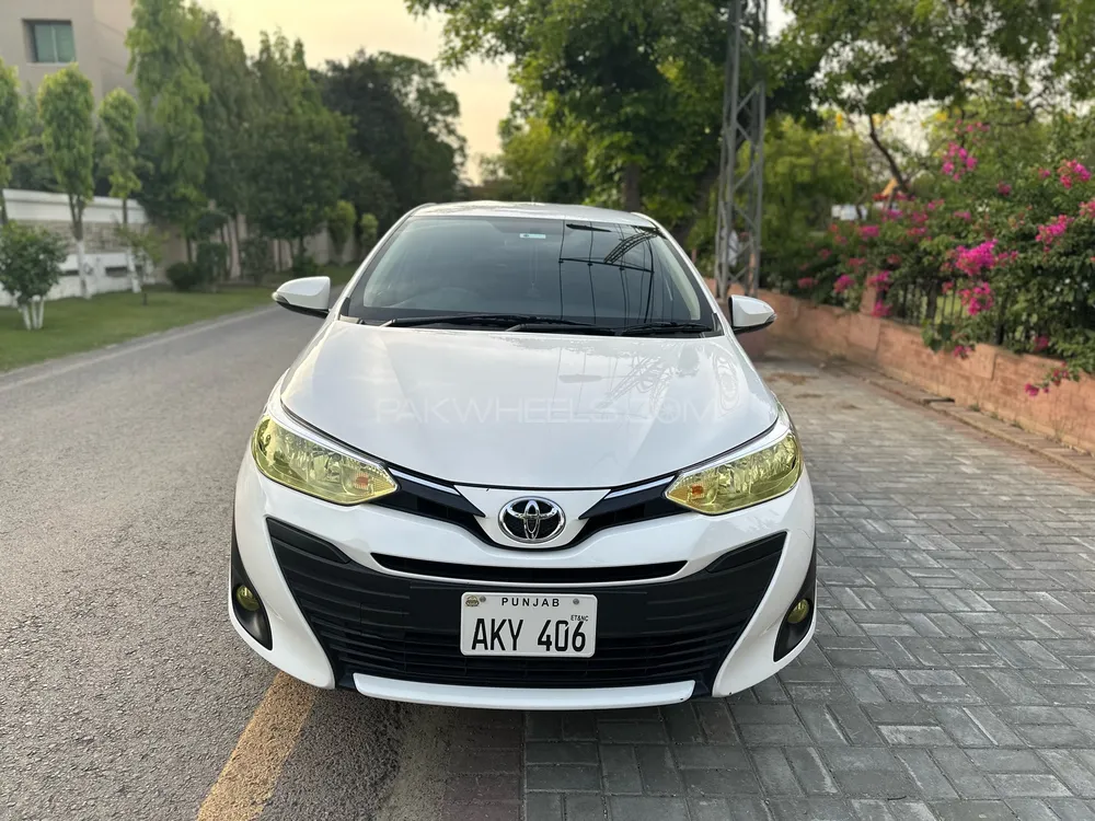 Toyota Yaris Sedan 2022 for Sale in Lahore Image-1