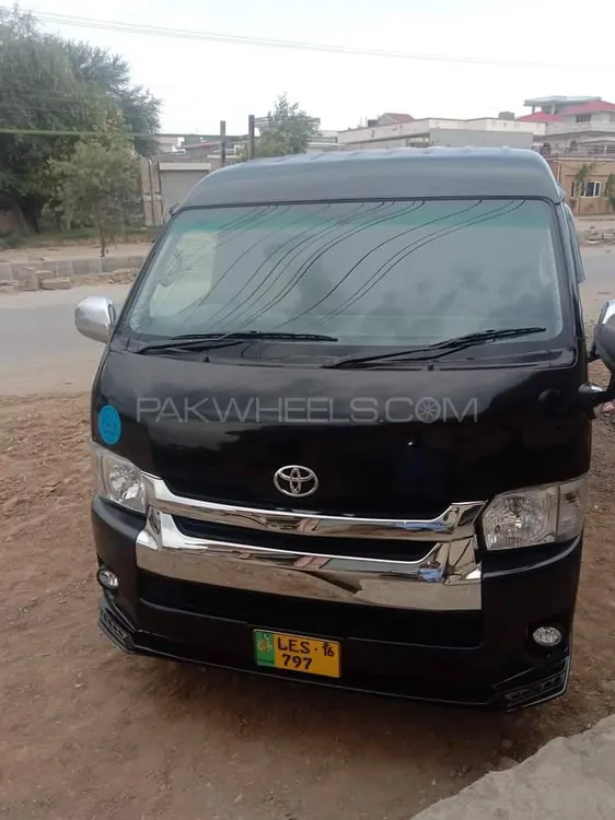Toyota Hiace 2010 for Sale in Kharian Image-1