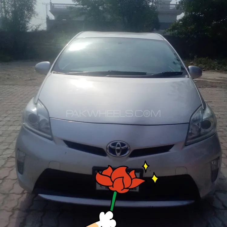 Toyota Prius 2013 for Sale in Lahore Image-1