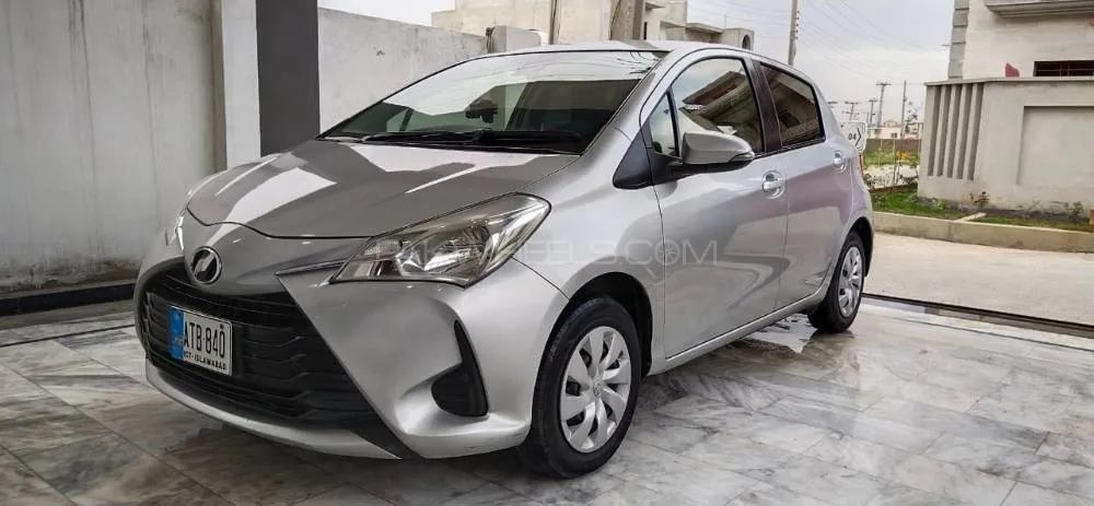 Toyota Vitz 2017 for Sale in Islamabad Image-1