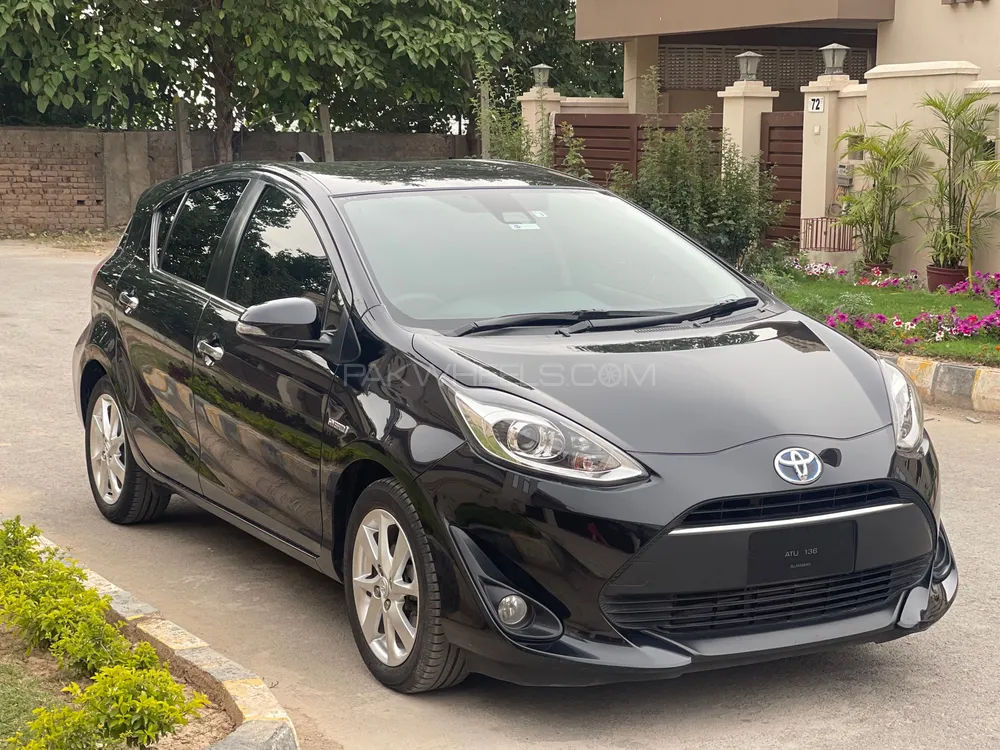 Toyota Aqua 2018 for Sale in Peshawar Image-1