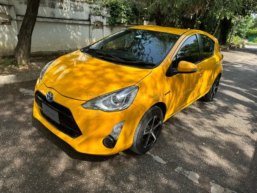 Toyota Aqua 2015 for Sale in Islamabad Image-1