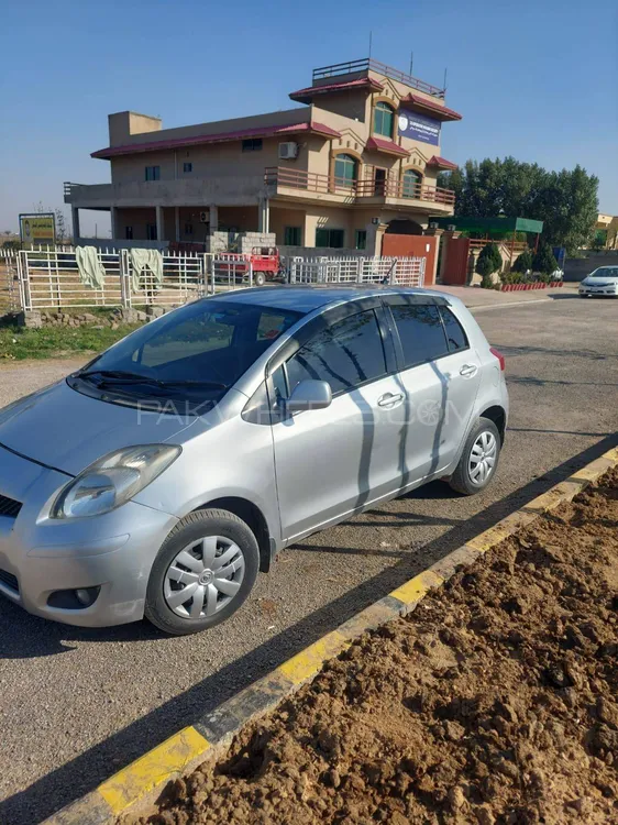 Toyota Vitz 2010 for Sale in Islamabad Image-1