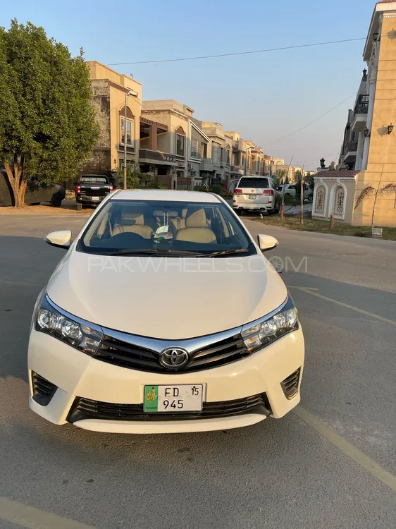 Toyota Corolla 2015 for Sale in Lahore Image-1