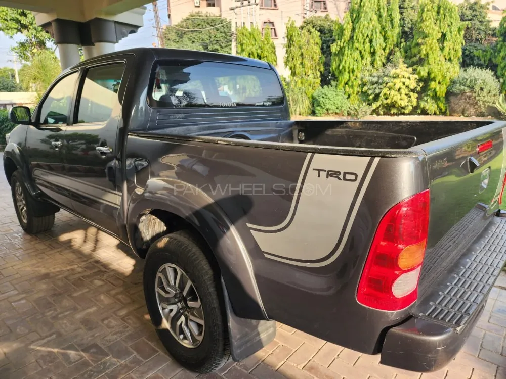 Toyota Hilux 2007 for Sale in Multan Image-1