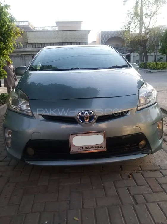 Toyota Prius 2013 for Sale in Gujranwala Image-1