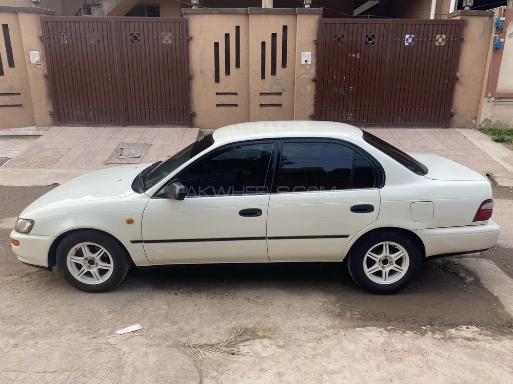 Toyota Corolla 1997 for Sale in Peshawar Image-1