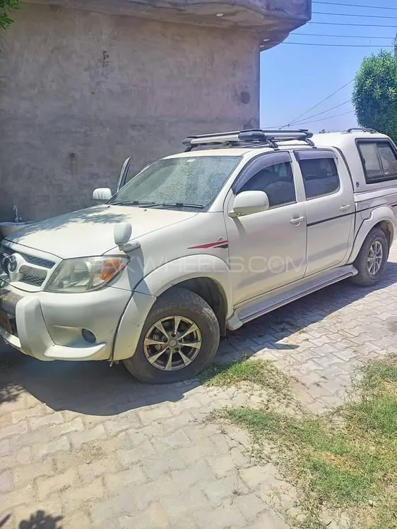 Toyota Hilux 2009 for Sale in Mardan Image-1