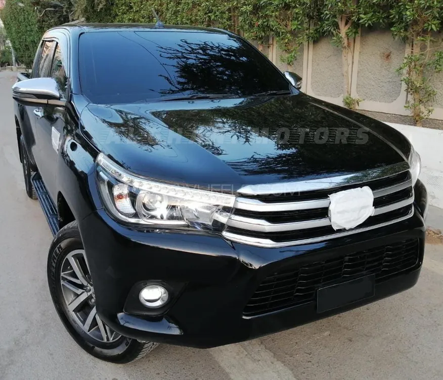 Toyota Hilux 2020 for Sale in Karachi Image-1