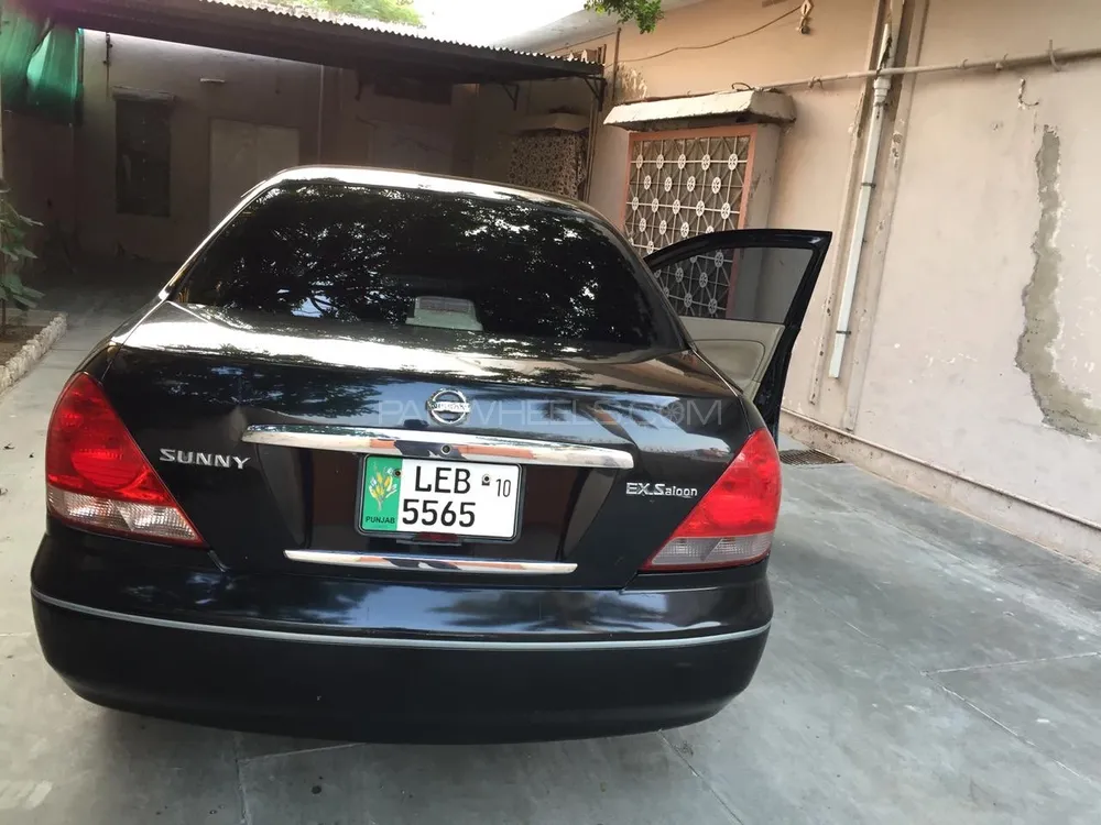 Nissan Sunny 2010 for Sale in Chakwal Image-1
