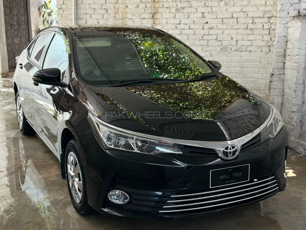 Toyota Corolla 2019 for Sale in Peshawar Image-1