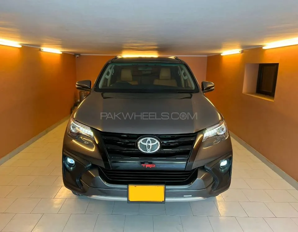 Toyota Fortuner 2020 for Sale in Karachi Image-1