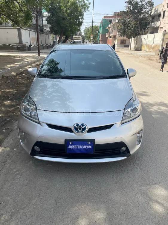 Toyota Prius 2014 for Sale in Karachi Image-1