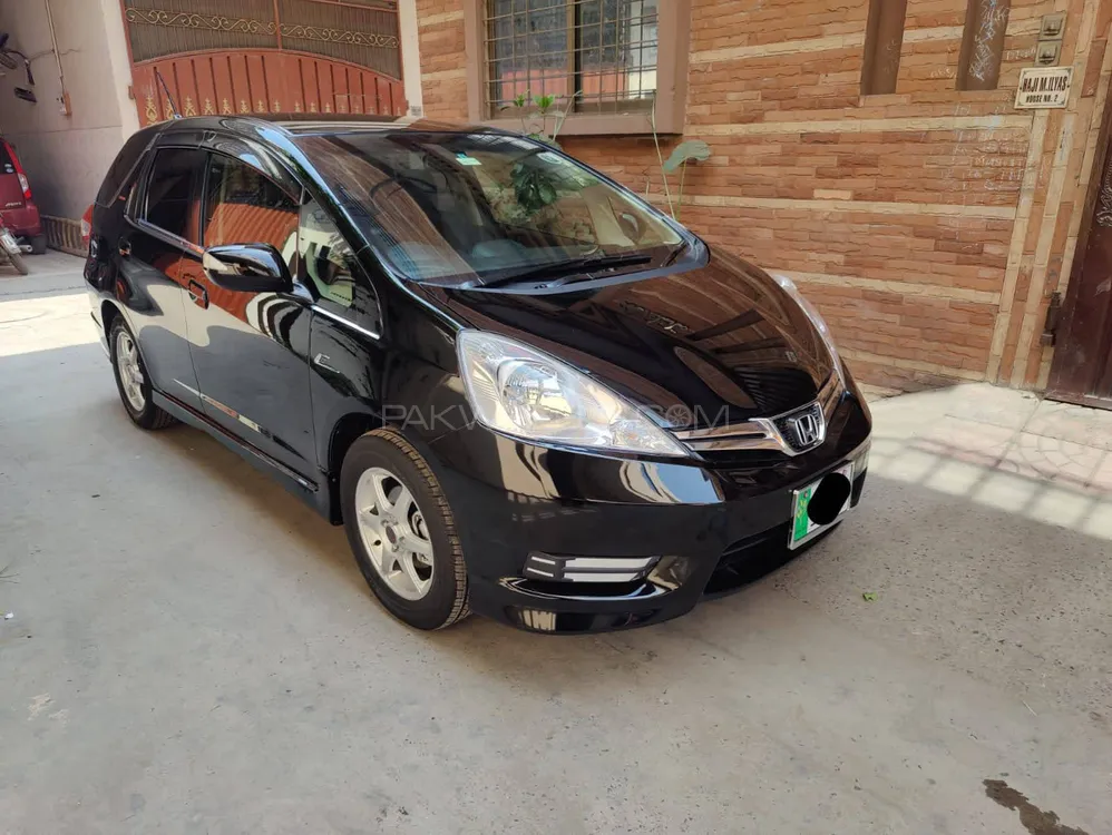 Honda Fit 2011 for Sale in Lahore Image-1
