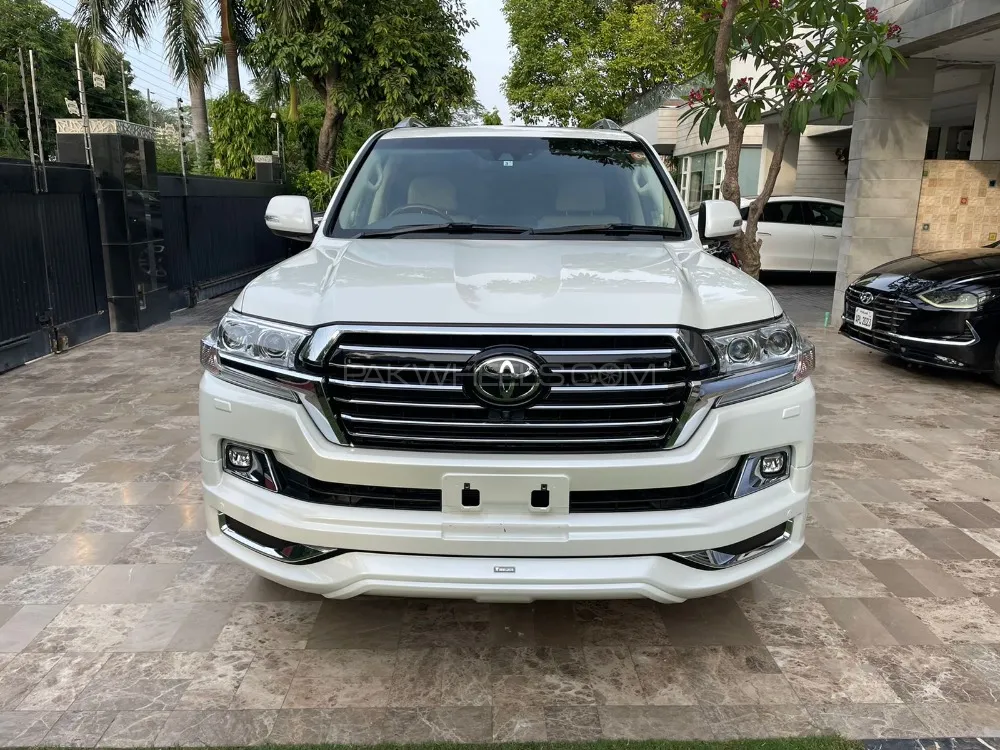 Toyota Land Cruiser 2017 for Sale in Lahore Image-1