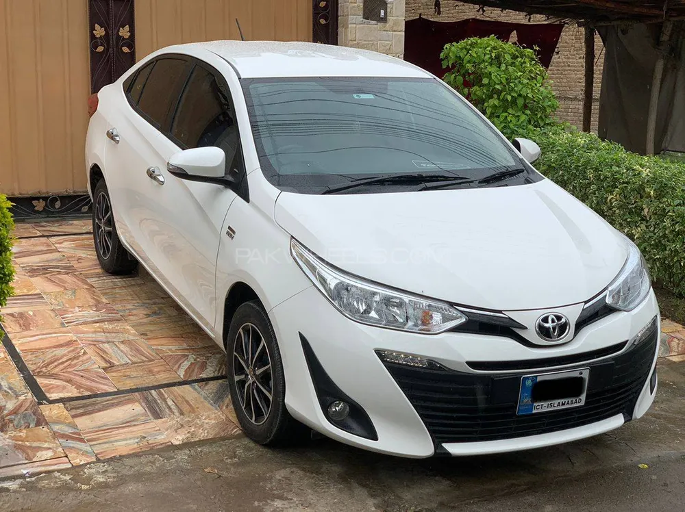 Toyota Yaris Sedan 2020 for Sale in Peshawar Image-1