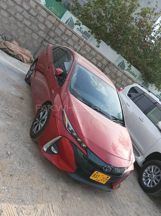 Toyota Prius 2017 for Sale in Karachi Image-1