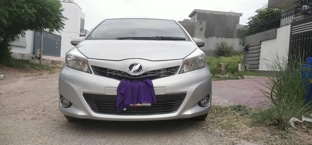 Toyota Vitz 2013 for Sale in Islamabad Image-1