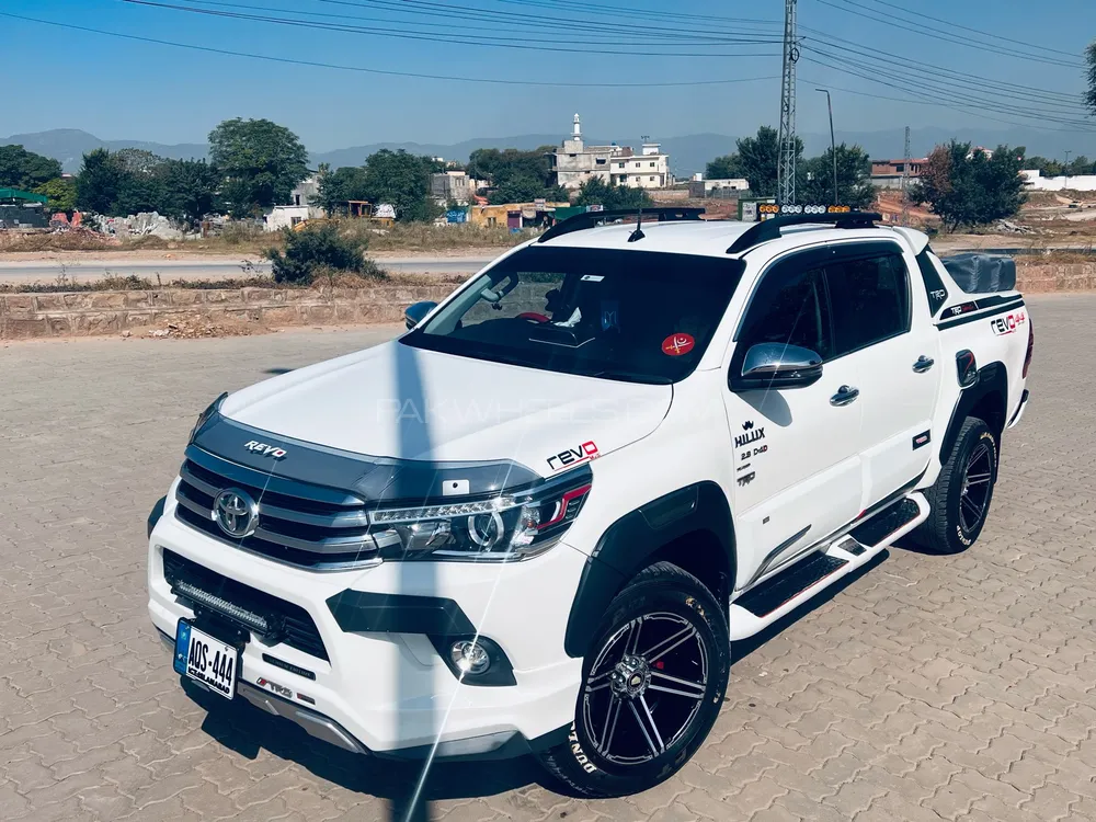 Toyota Hilux 2020 for Sale in Islamabad Image-1