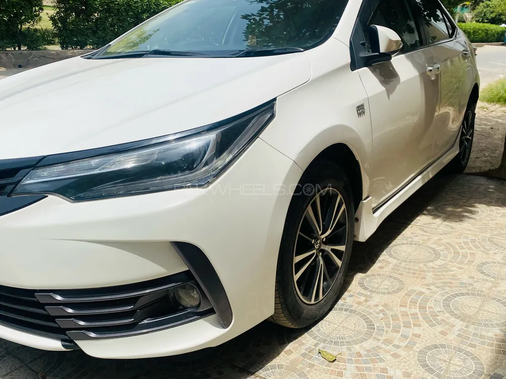 Toyota Corolla 2018 for Sale in Faisalabad Image-1