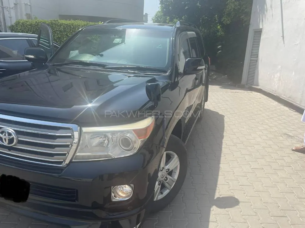 Toyota Land Cruiser 2013 for Sale in Lahore Image-1