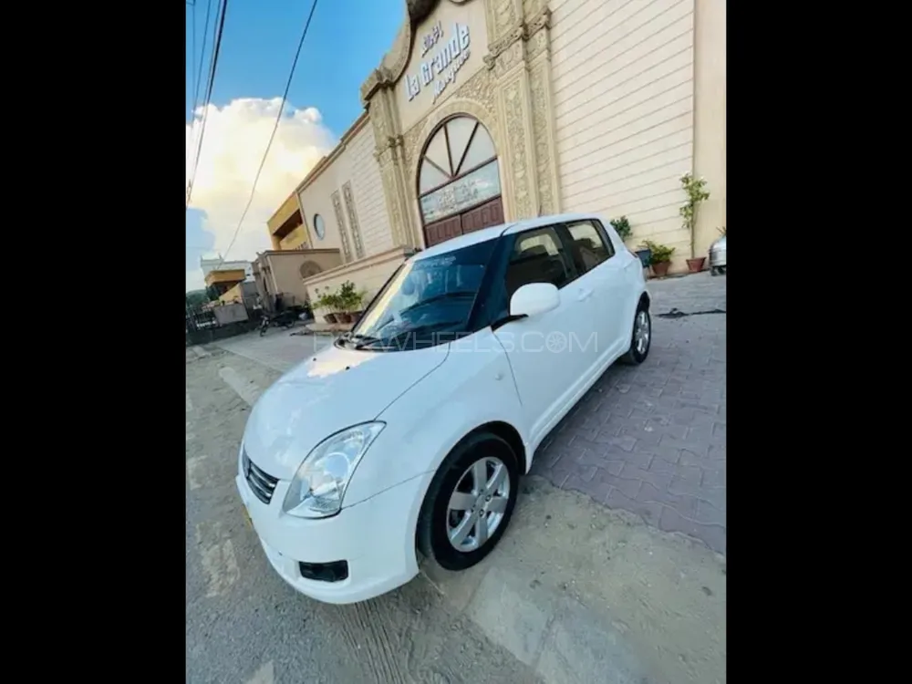 Suzuki Swift 2018 for Sale in Karachi Image-1