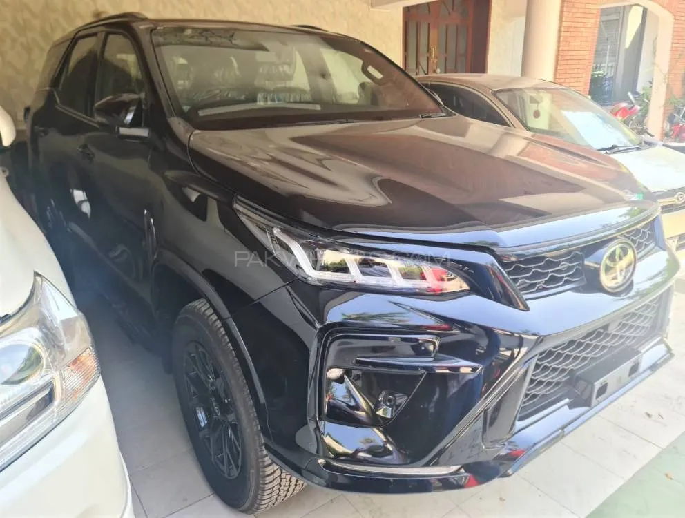 Toyota Fortuner 2023 for Sale in Lahore Image-1