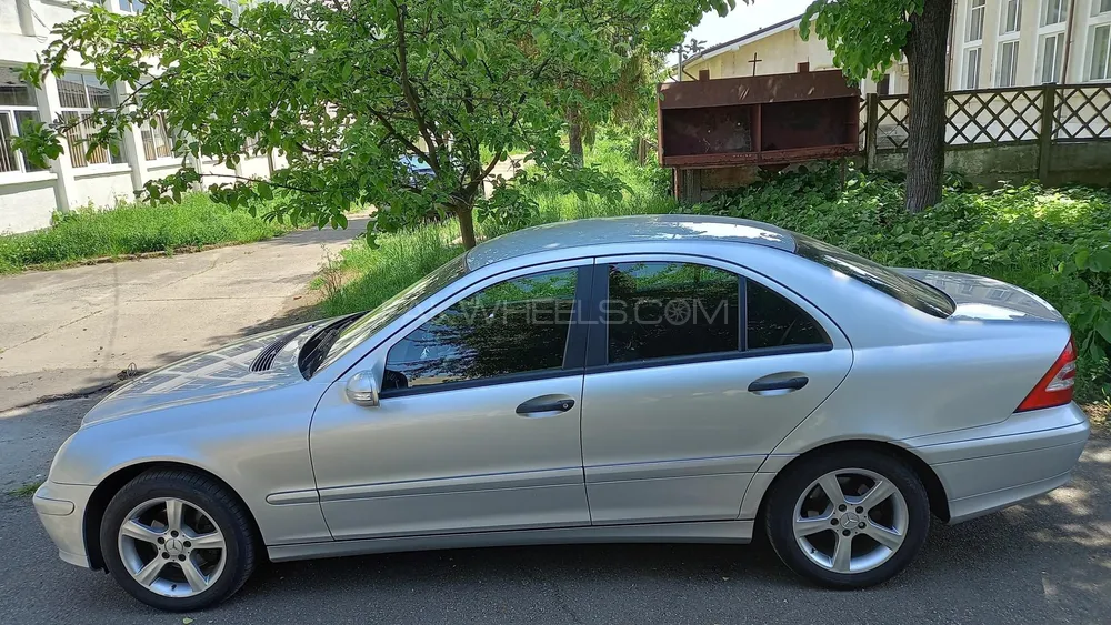 Mercedes Benz C Class 2006 for Sale in Islamabad Image-1