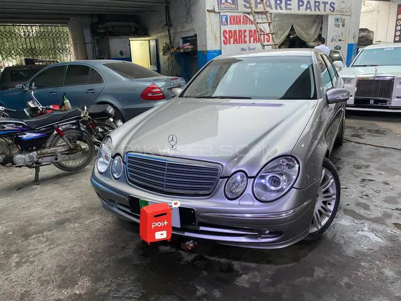 Mercedes Benz E Class 2004 for Sale in Lahore Image-1